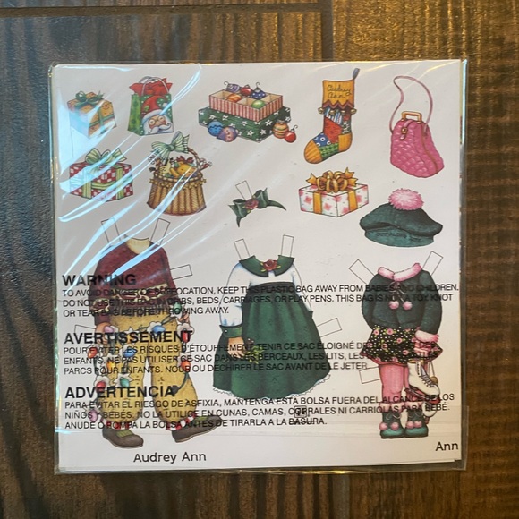 Mary Engelbreit Paper Dolls - Holiday Designs - Picture 2 of 2